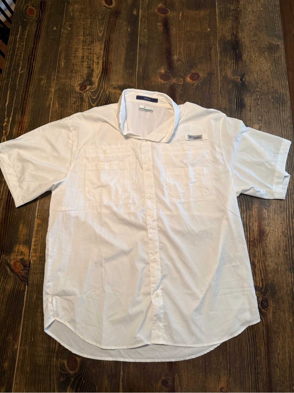 Columbia White Short-Sleeve Button-Down Casual Shirt
